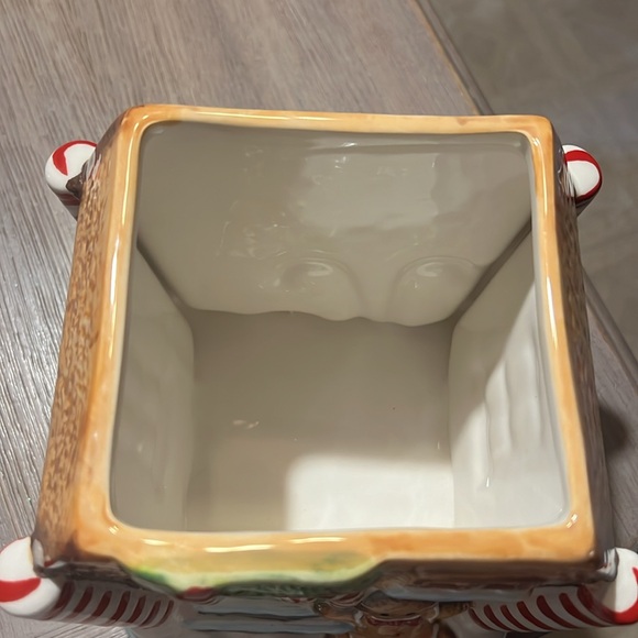 Christmas House Cookie Jar - Picture 7 of 7